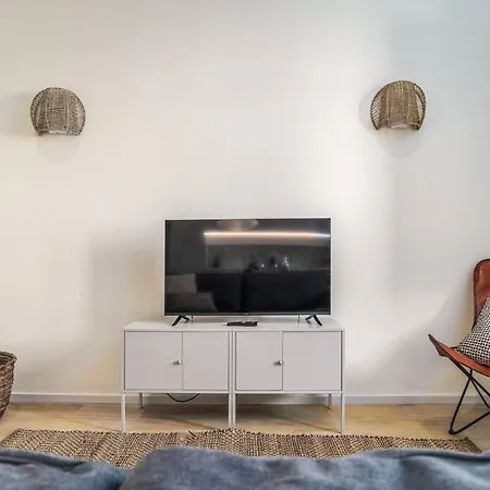 Modern & Cozy Mercado 11 By Lisbeyond